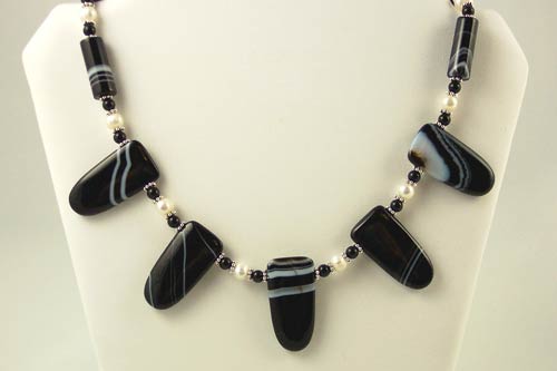  Black Line Agate